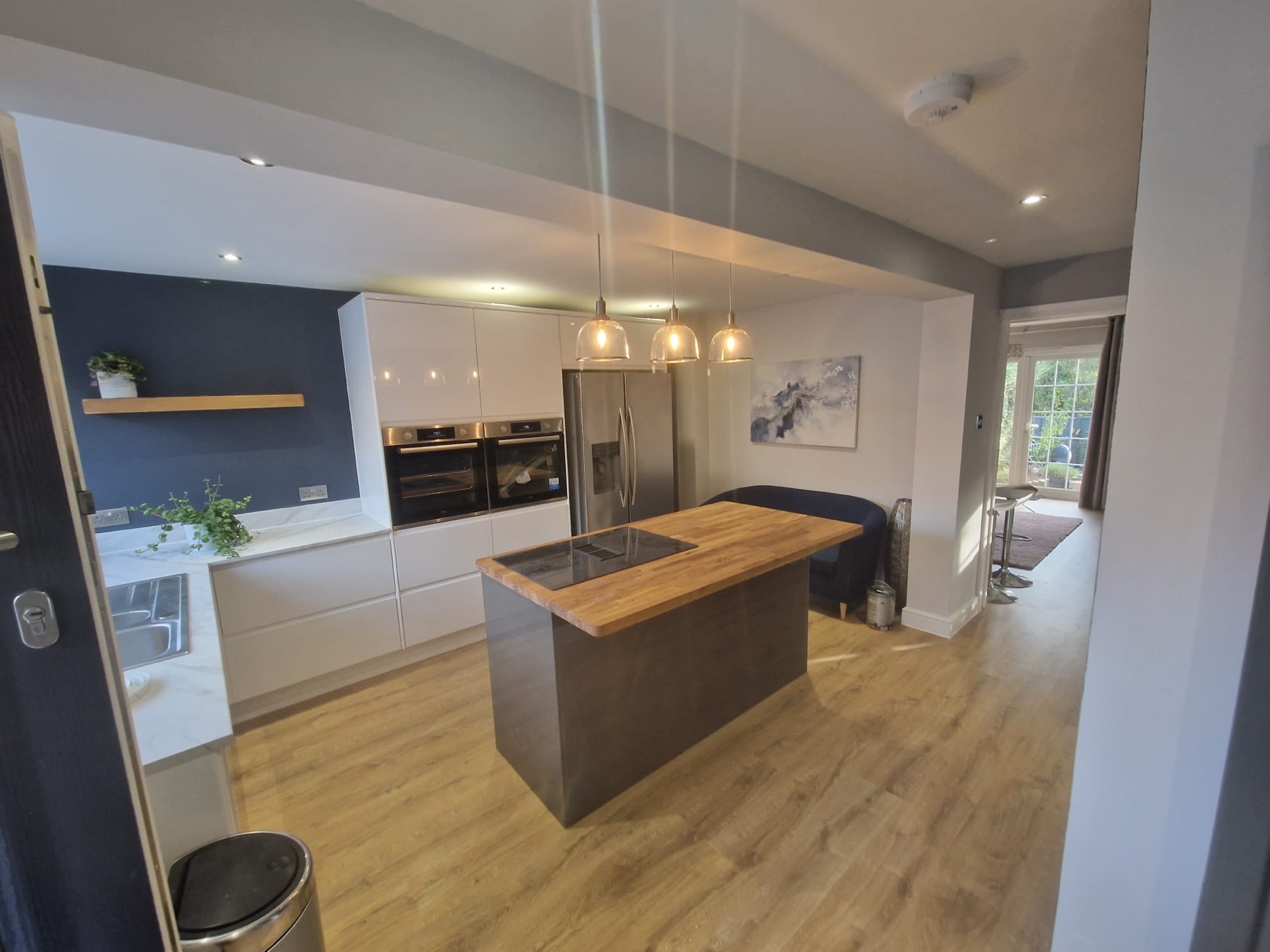 White Gloss Open Plan Kitchen